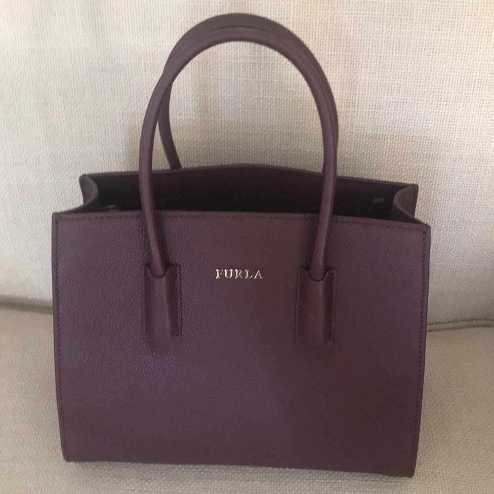 Furla Amina tote in Bordeaux
